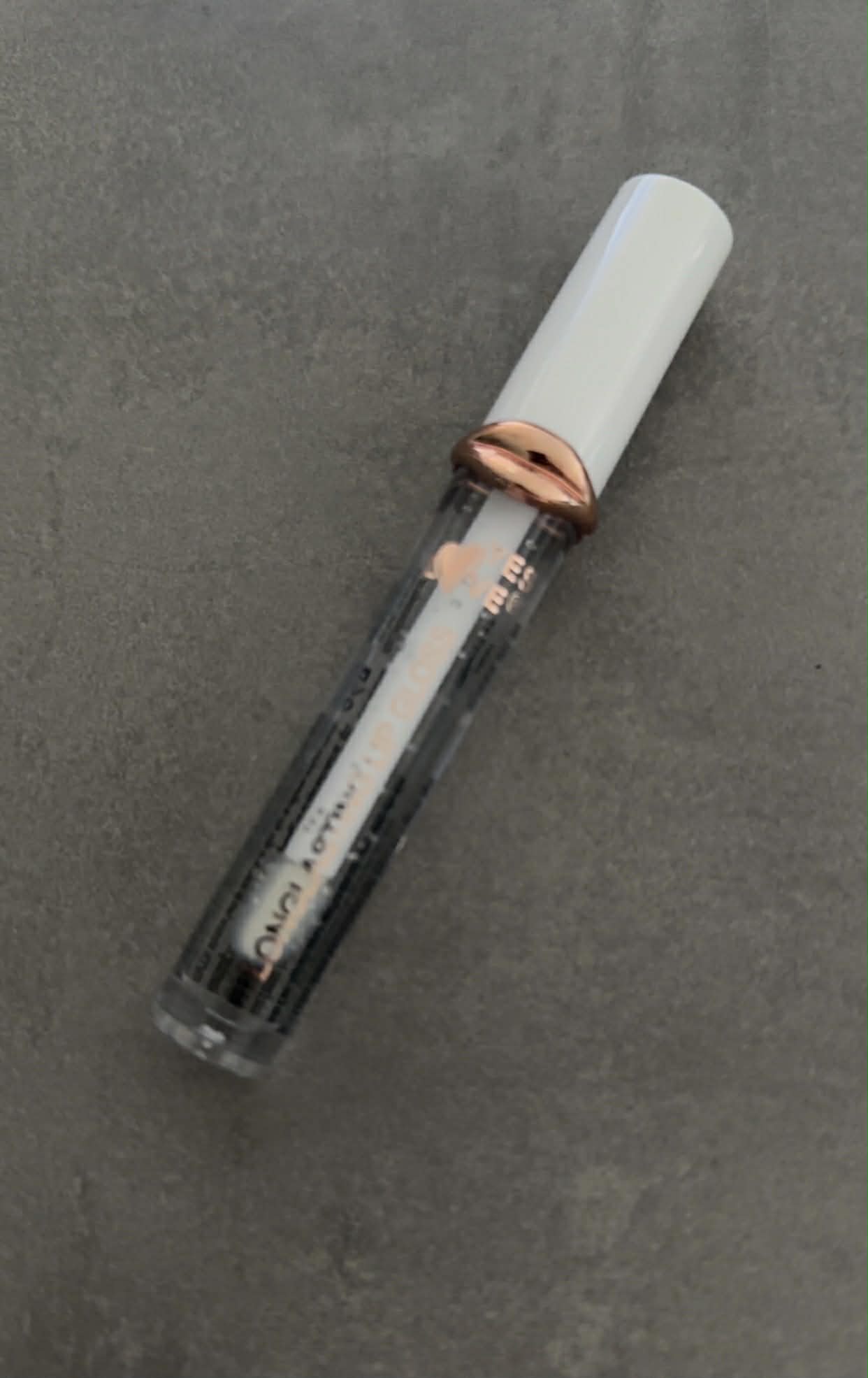 gloss transparent
