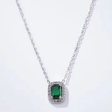 collier JUNE